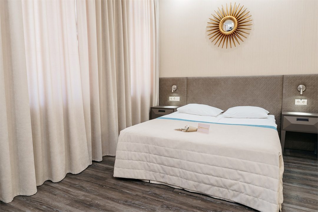 Одноместный (Бизнес-класс), Гостиница Чарушин