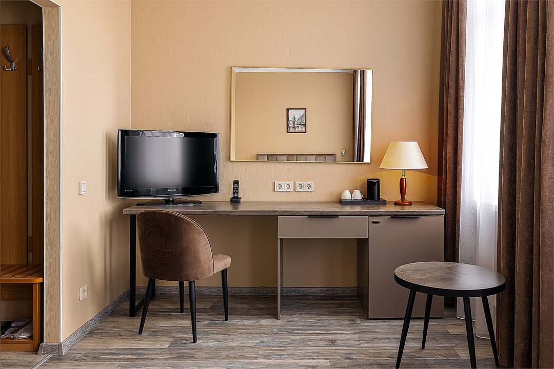 Одноместный (Бизнес-класс), Гостиница Чарушин