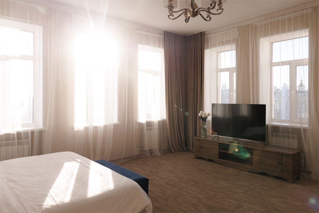 Люкс, Гостиница Чарушин