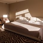 Люкс, Гостиница Чарушин