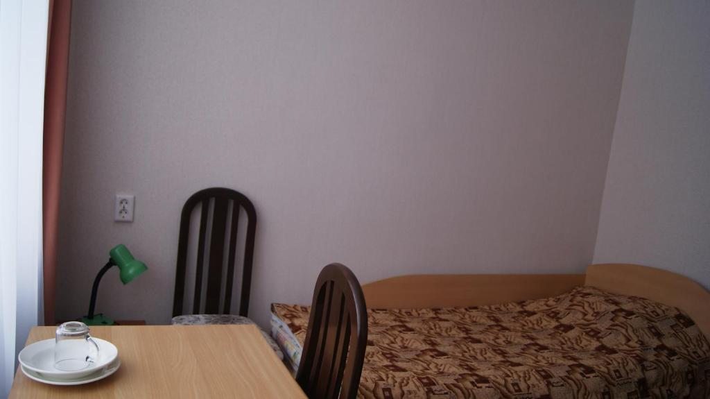 Номер (Односпальная кровать в общем номере) отеля Нива, Оренбург