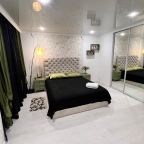 Апартаменты (Авиаторов д.38), Апартаменты на Авиаторов 38