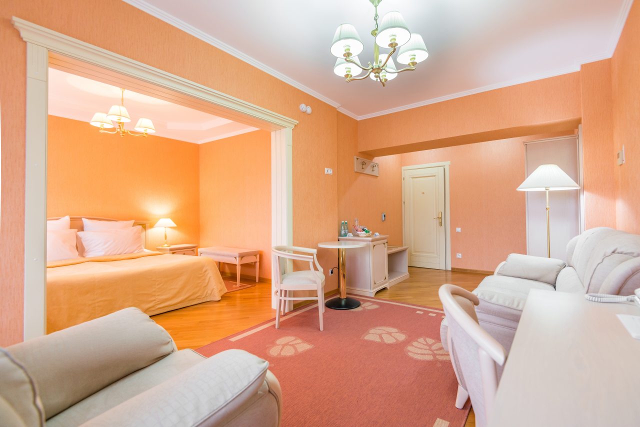 Двухкомнатный номер с увеличенной площадью и балконом