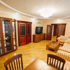 Люкс, Отель Интурист