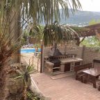 Мангал, Гостевой дом TAVR