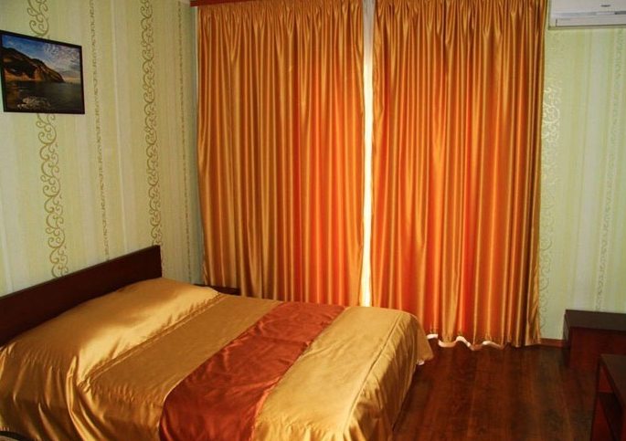 Двухместный (2-х комнатный, Корпус Диана, 1 этаж) гостиницы Ласковый берег, Алушта