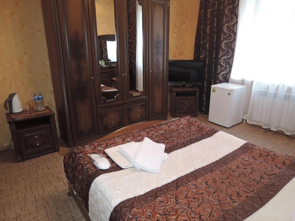 Двухместный (Двухместный номер с 2 отдельными кроватями и ванной) отеля Радуга, Лиски