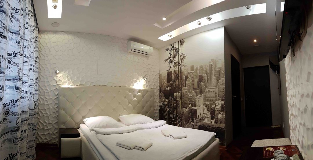 Двухместный (Стандартный номер с 1 двухспальной кроватью) отеля Metrotel, Чебоксары