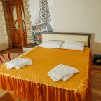 Полулюкс (1 этаж, С отдельным входом), Гостевой дом Море и Горы