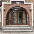 Вход в ресторан Gaudi