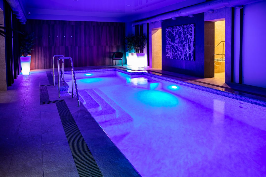 Крытый бассейн, Отель Барселона