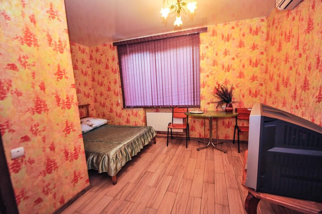 Двухместный (Бюджетный двухместный номер с 1 кроватью) отеля Анжелика, Краснодар