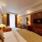 Двухместный (Улучшенный с 1 кроватью 4*), Волга Премиум Отель