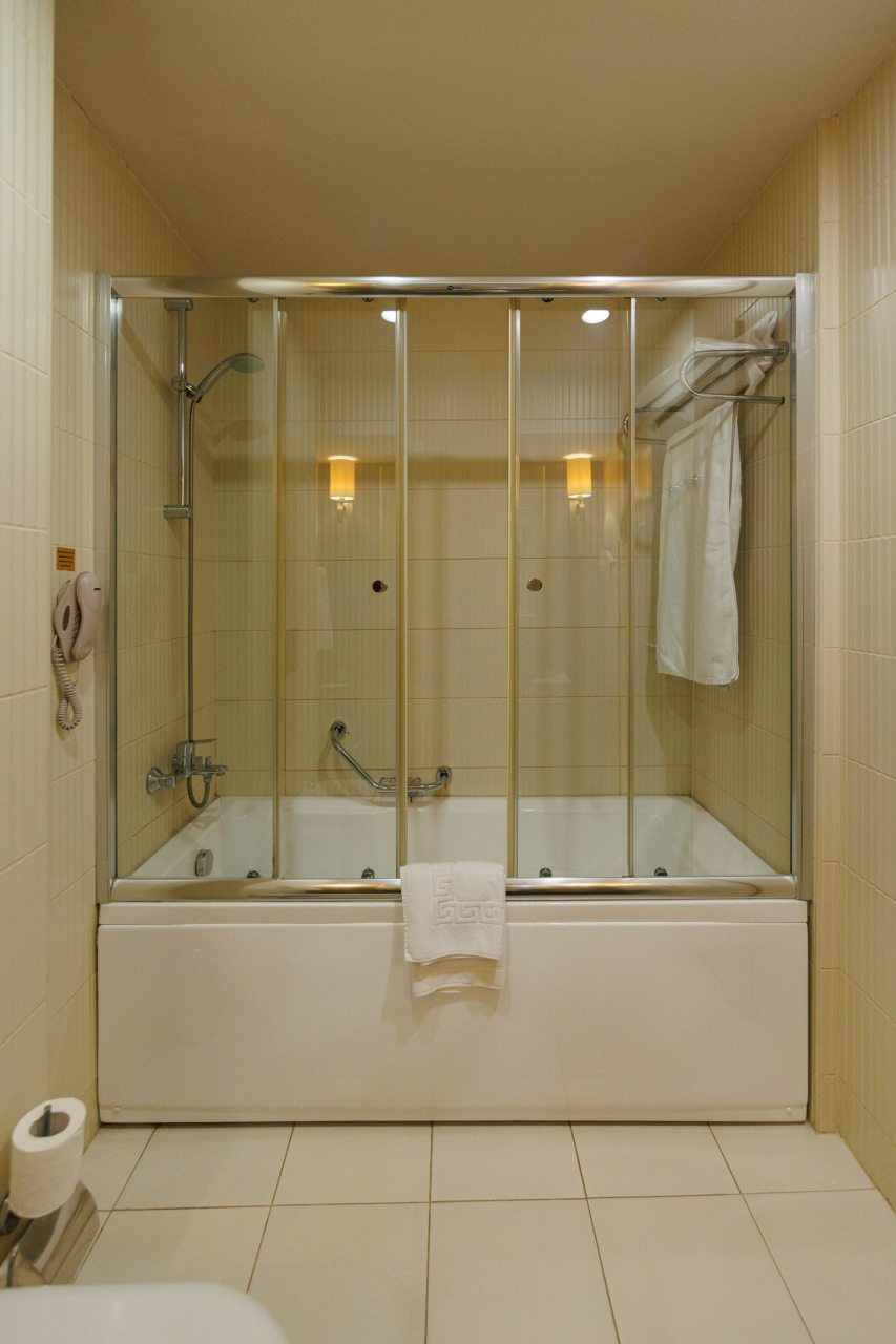 Двухместный (Улучшенный с 1 кроватью 4*), Волга Премиум Отель