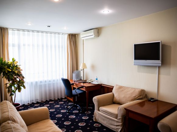 Президент-отель Дис