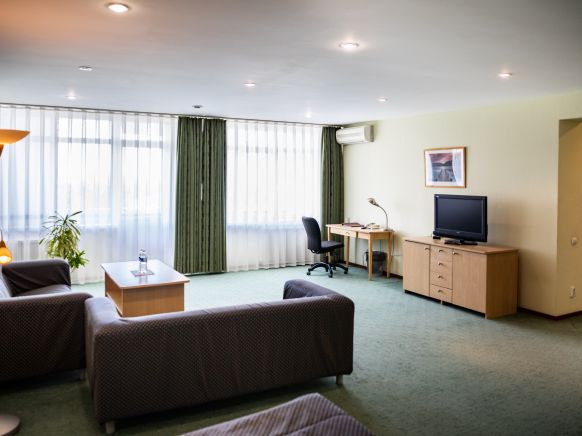 Президент-отель Дис