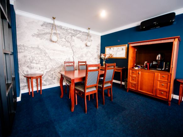 Президент-отель Дис