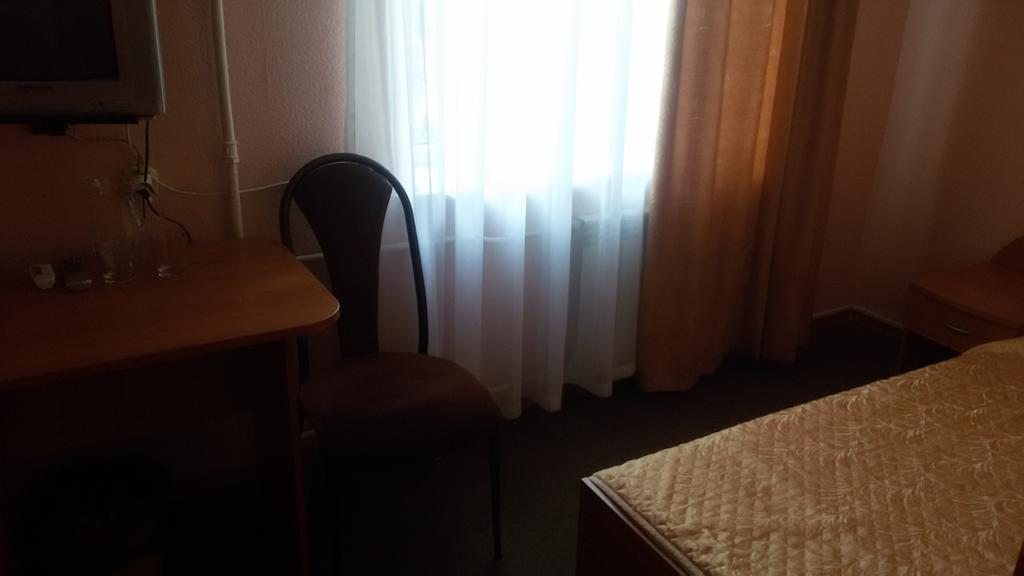 Двухместный (Двухместный номер с 2 отдельными кроватями и душем) отеля Сосновая роща, Краснодар