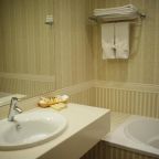 Ванная комната в номере загородного отеля forRestMix club 4*, Репино