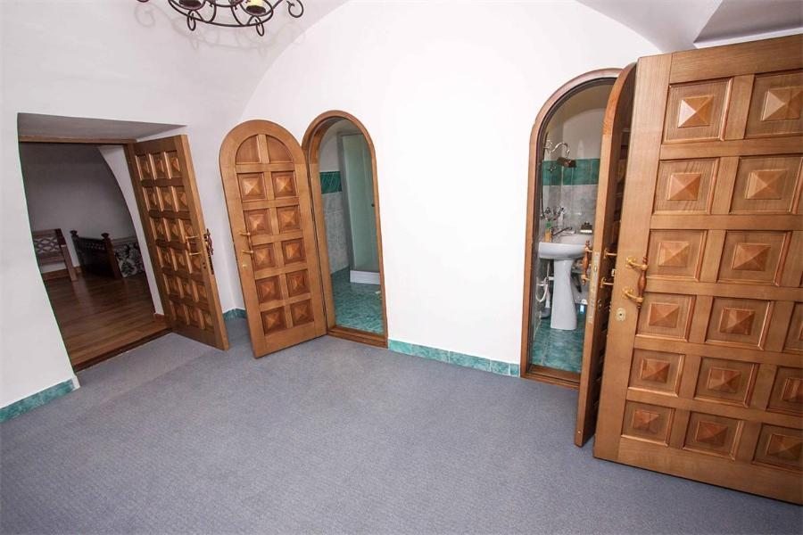 Двухместный (Двухместный номер с 2 отдельными кроватями и общей ванной комнатой) отеля Гостиный двор, Тобольск