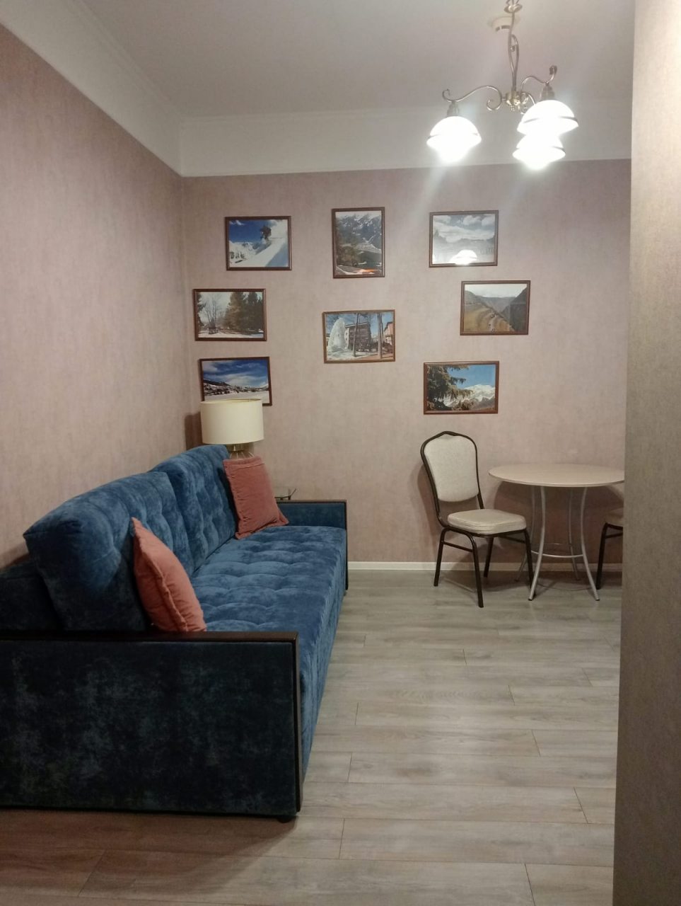 Люкс (Студия DBL), Отель Высотник