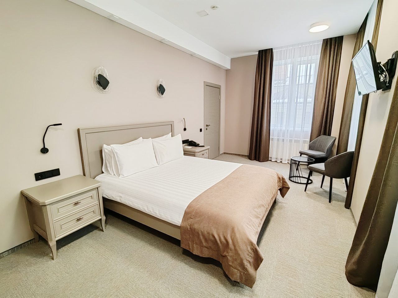 De Luxe (Делюкс), Venera Kazan City Hotel