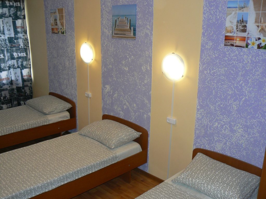 Трехместный (Койко-место в 3-местном номере) гостиницы-хостела Пять звезд, Саратов