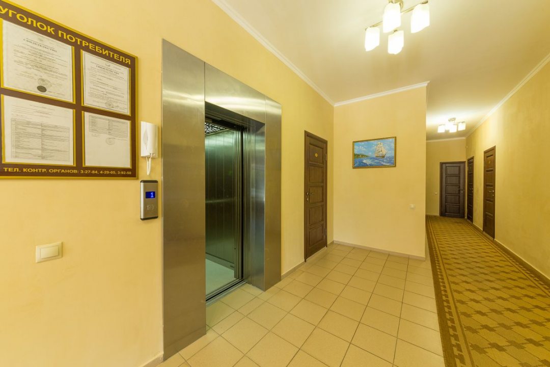 Лифт, Отель Катран