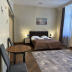Семейный (Большой номер с двуспальной кроватью и диванами), Boho Center Nevsky Hotel