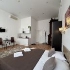 Семейный (С двуспальной кроватью, диваном и кухней), Boho Center Nevsky Hotel