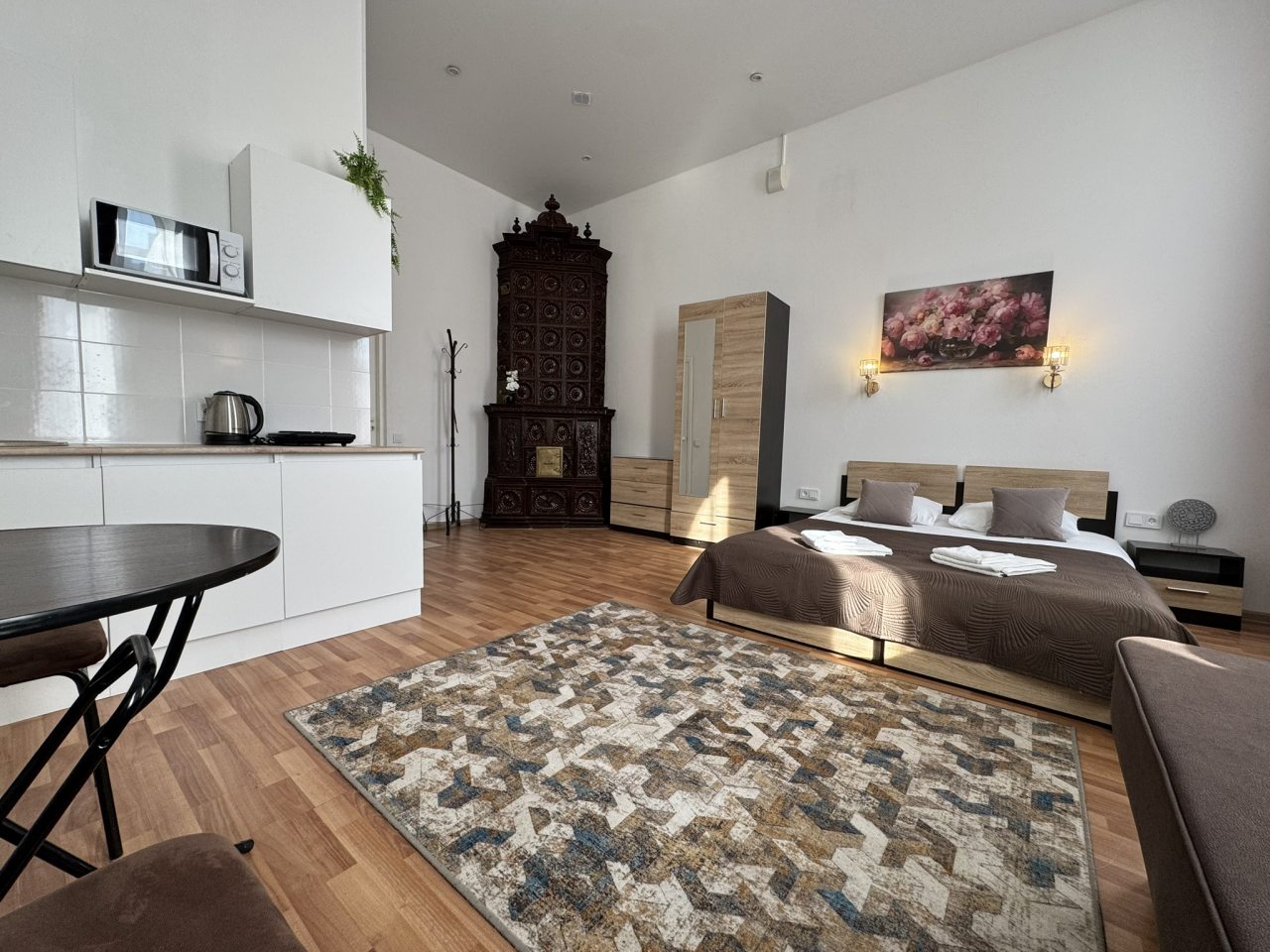 Семейный (С двуспальной кроватью, диваном и кухней), Boho Center Nevsky Hotel