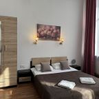 Семейный (С двуспальной кроватью, диваном и кухней), Boho Center Nevsky Hotel