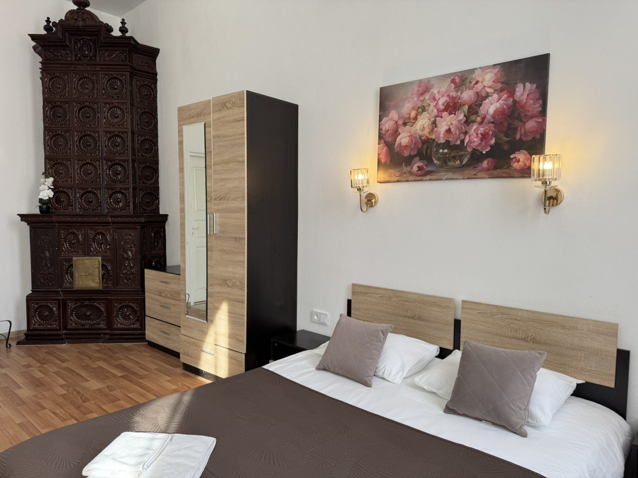 Семейный (С двуспальной кроватью, диваном и кухней), Boho Center Nevsky Hotel
