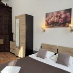 Семейный (С двуспальной кроватью, диваном и кухней), Boho Center Nevsky Hotel