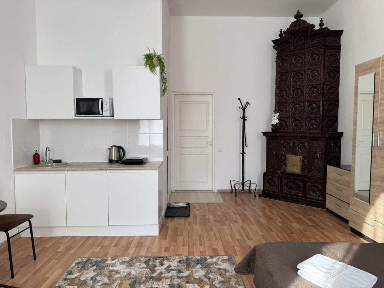 Семейный (С двуспальной кроватью, диваном и кухней), Boho Center Nevsky Hotel