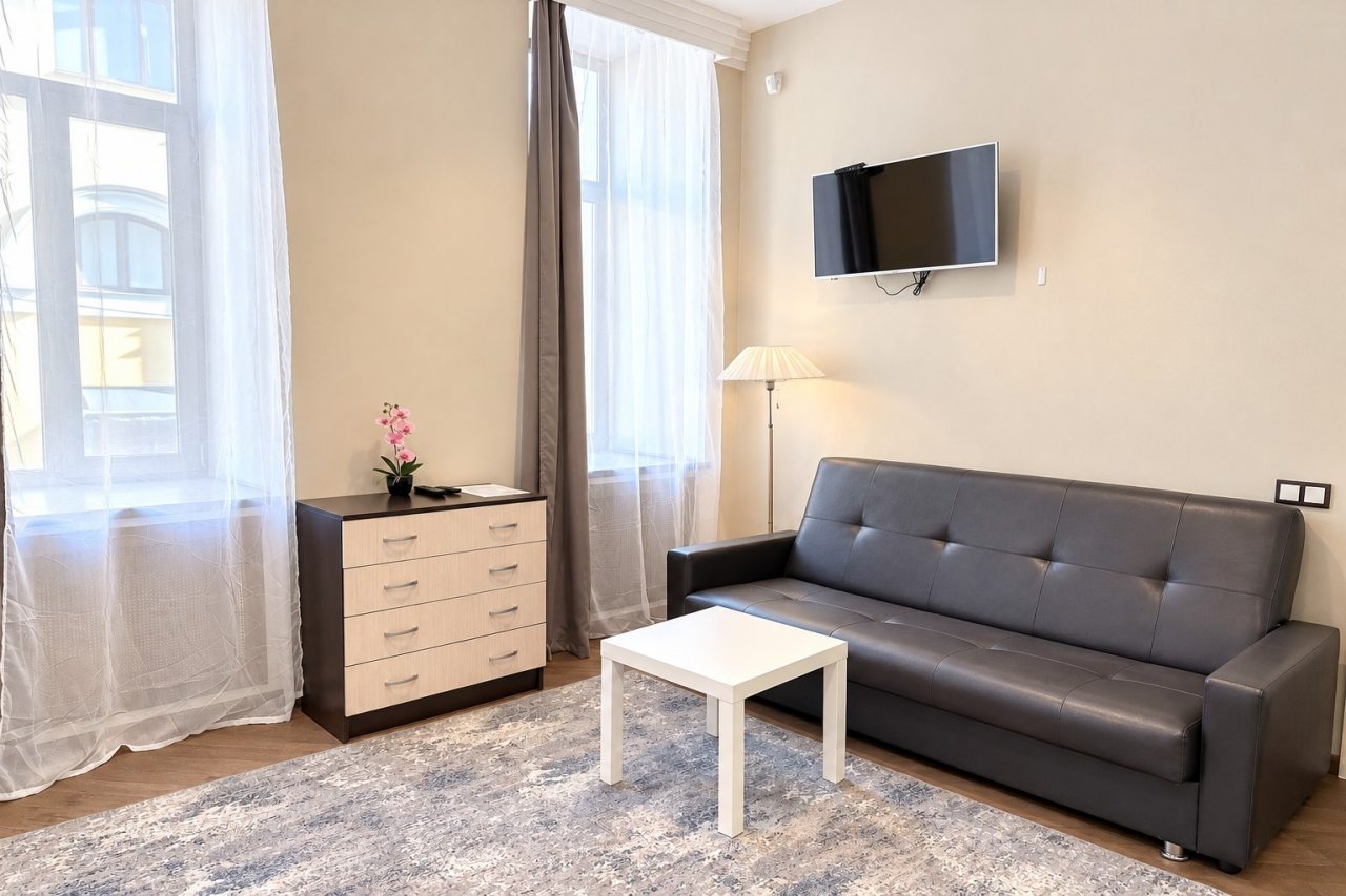 Семейный (Большой номер с двуспальной кроватью и диванами), Boho Center Nevsky Hotel
