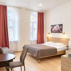 Семейный (С двуспальной кроватью, диваном и кухней), Boho Center Nevsky Hotel