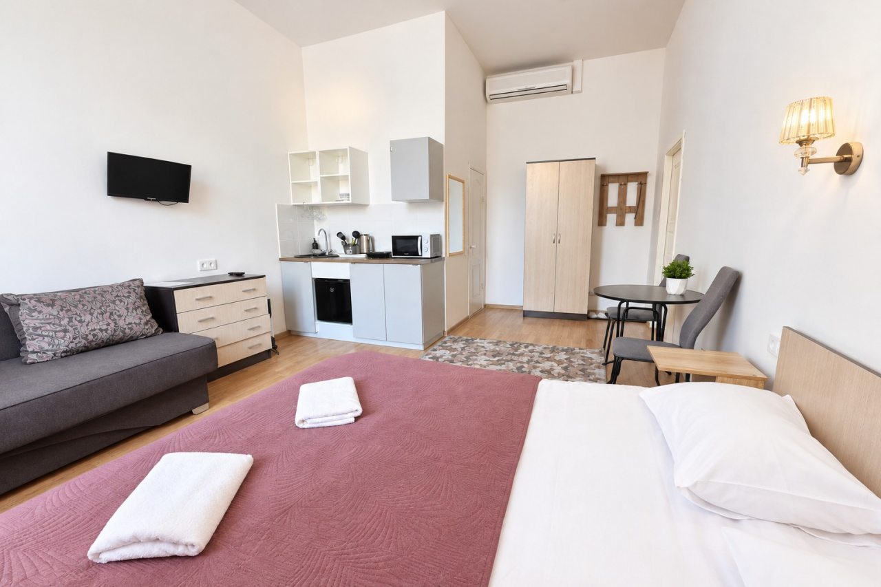 Семейный (С двуспальной кроватью, диваном и кухней), Boho Center Nevsky Hotel