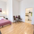 Семейный (С двуспальной кроватью, диваном и кухней), Boho Center Nevsky Hotel