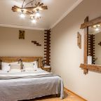 Двухместный (Улучшенный номер с балконом), Отель Номера в Пушкине