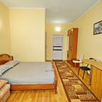 Семейный (С балконом), Отель Ольгинка