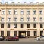 Фасад отеля «На Римского-Корсакова» 3*, Санкт-Петербург