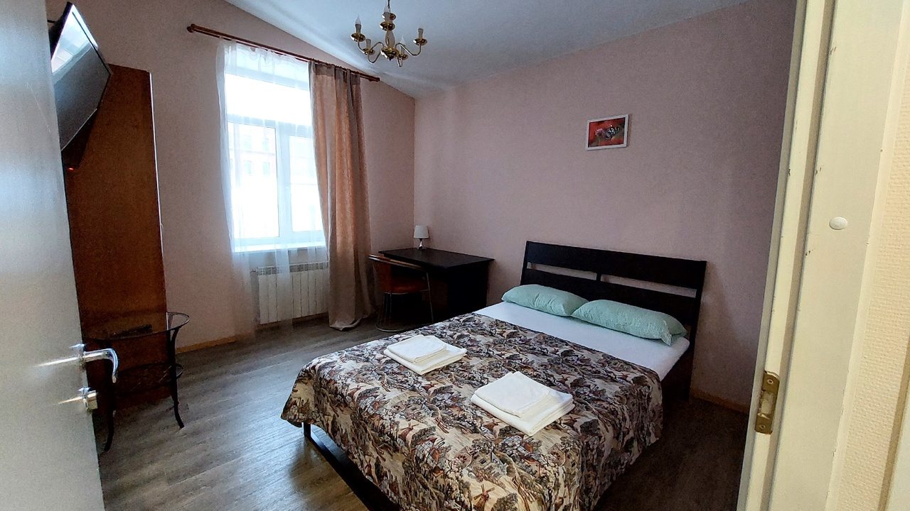 Апартаменты (Двухкомнатные с 2 односпальными и 1 двуспальной кроватью) отеля Логос Санкт-Петербург