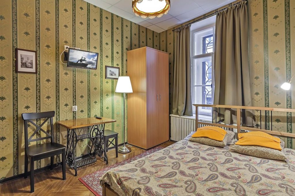 Двухместный (Отдельный номер с двуспальной кроватью) гостевого дома Old Friends, Санкт-Петербург