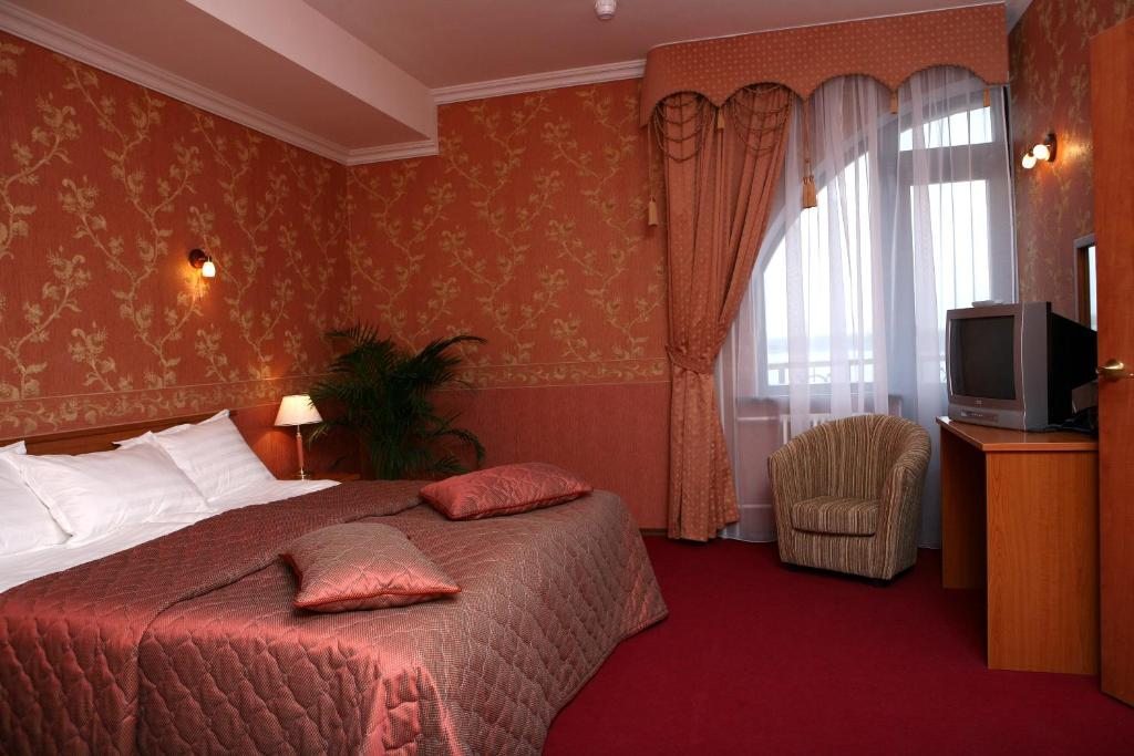 Сьюит (Люкс с двуспальной кроватью) отеля Москва, Углич