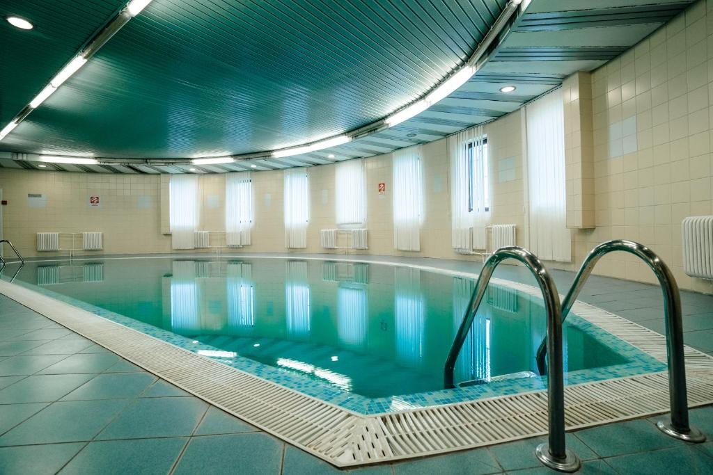 Крытый бассейн, Отель Москва