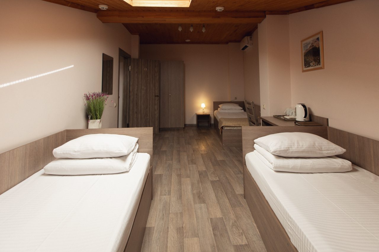 Четырехместный (Стандарт (мансарда)), Гостиница Арон