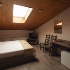 Двухместный (Стандарт с 1 кроватью (мансарда)), Гостиница Арон