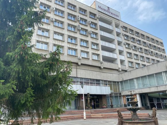 Гостиница Молодежная, Омск