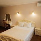 Студио, Гостиница Молодежная